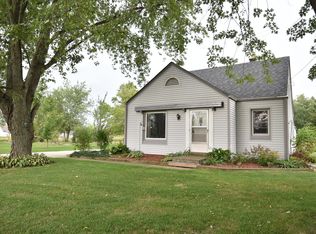 9742 Five Mile Rd W, Franksville, WI 53126