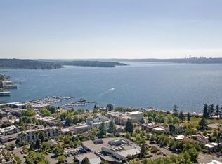 220 1st St APT 403, Kirkland, WA 98033