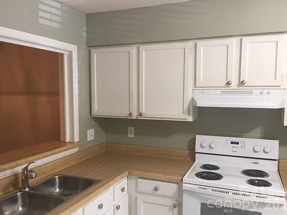 4th image of 2937 Heathstead Pl