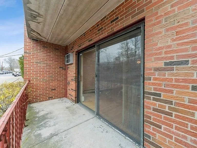 53 Paul St #15 — Photo 17