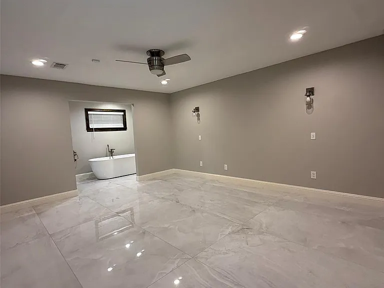 4406 Mallard Dr — Photo 6