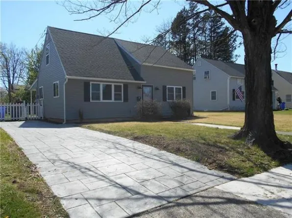 332 Chestnut St, Pottstown, PA 19464