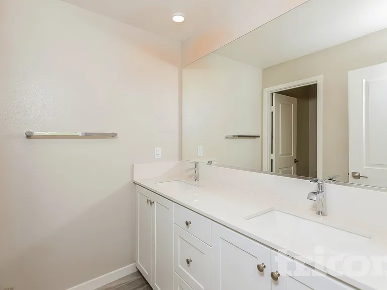 28231 Luther Dr — Photo 10