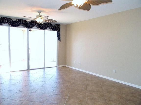 3rd image of 269 Vintage Bay Dr Unit 19