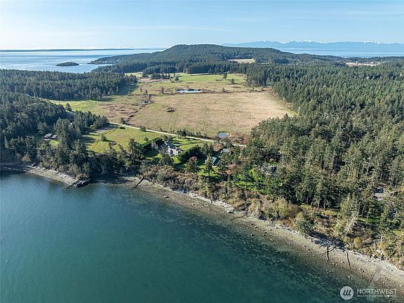 2nd image of 403 Eliza Road