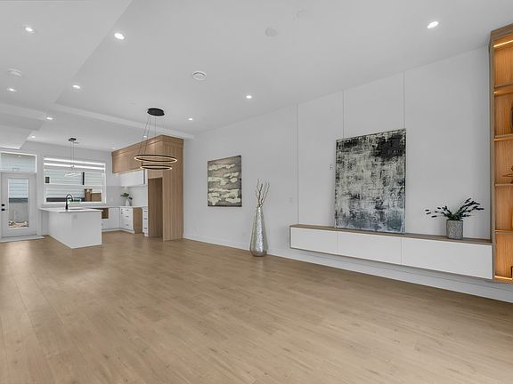 5th image of 13634 232nd St