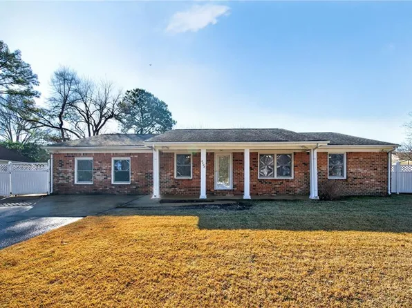 5105 Rochelle Rd, Virginia Beach, VA 23464