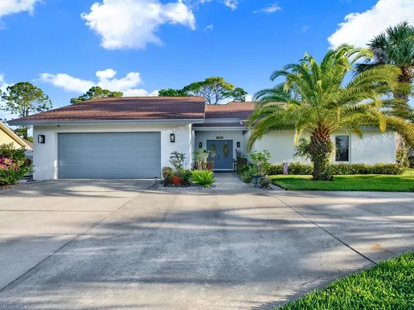 4303 Middle Lake Dr, Tampa, FL 33624