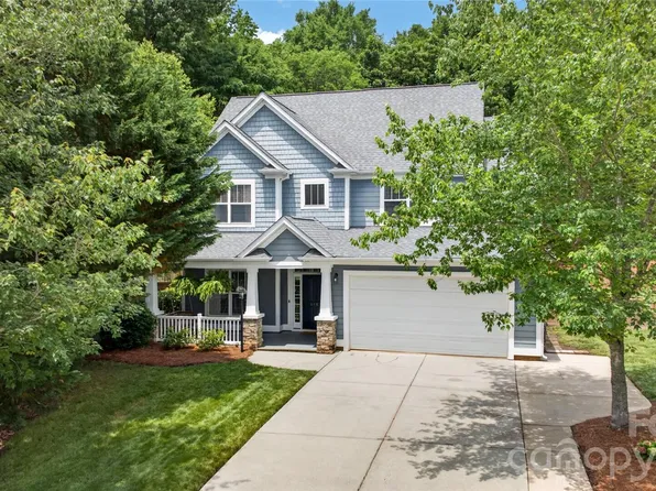 618 Adams Ridge Dr, Fort Mill, SC 29715