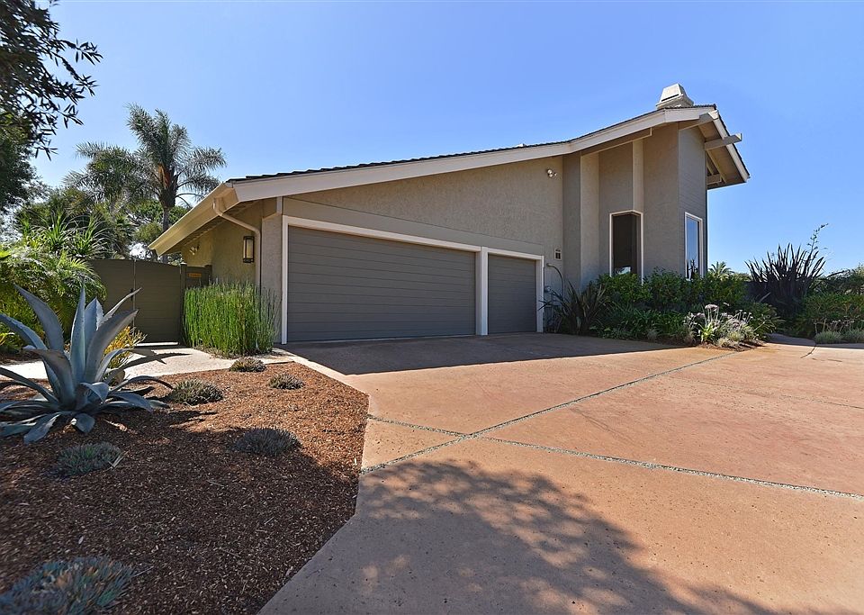 2nd image of 335 Loma Larga Dr