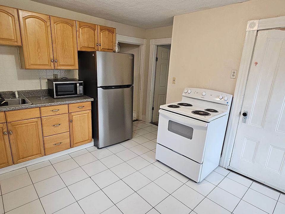 1st image of 51 Essex St #2