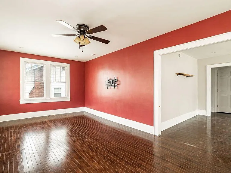 2443 Jefferson Ave — Photo 4