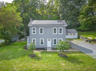 11 West Rd, Pleasant Valley, NY 12569