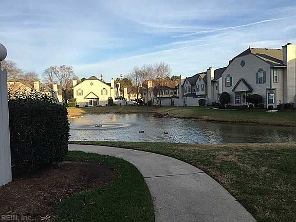 2nd image of 4933 Adelia Dr