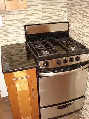 Rented by Metroline Realty | media 23