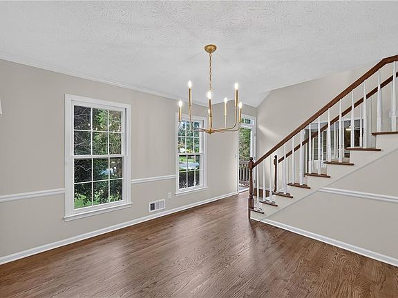 2nd image of 2750 Holly Ridge Cir