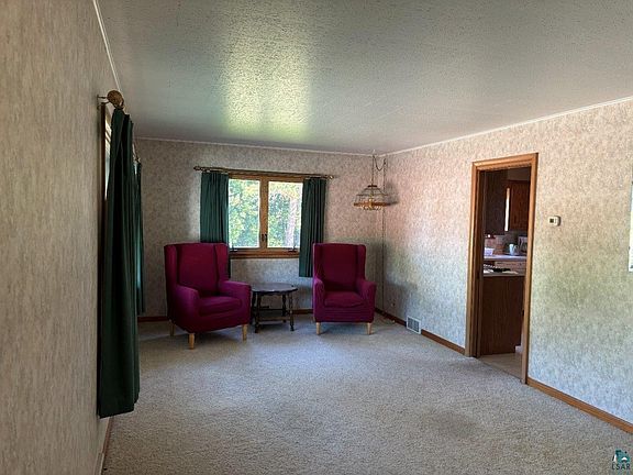 5th image of 408 S 7th Ave E