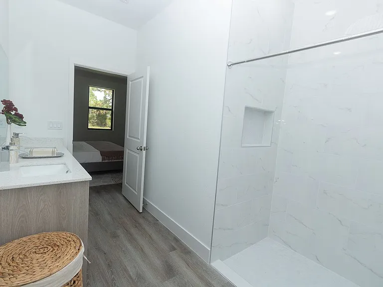 1121 Deauville St E — Photo 46