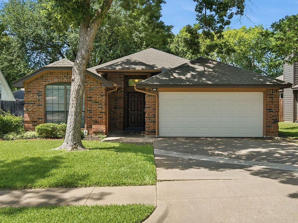 1st image of 312 Banyan Dr