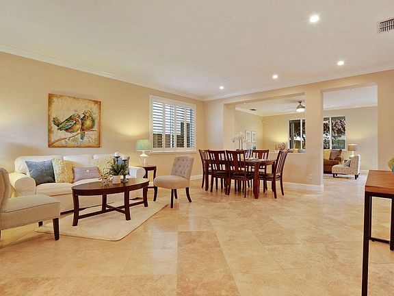 4th image of 3819 Pine Lake Cir