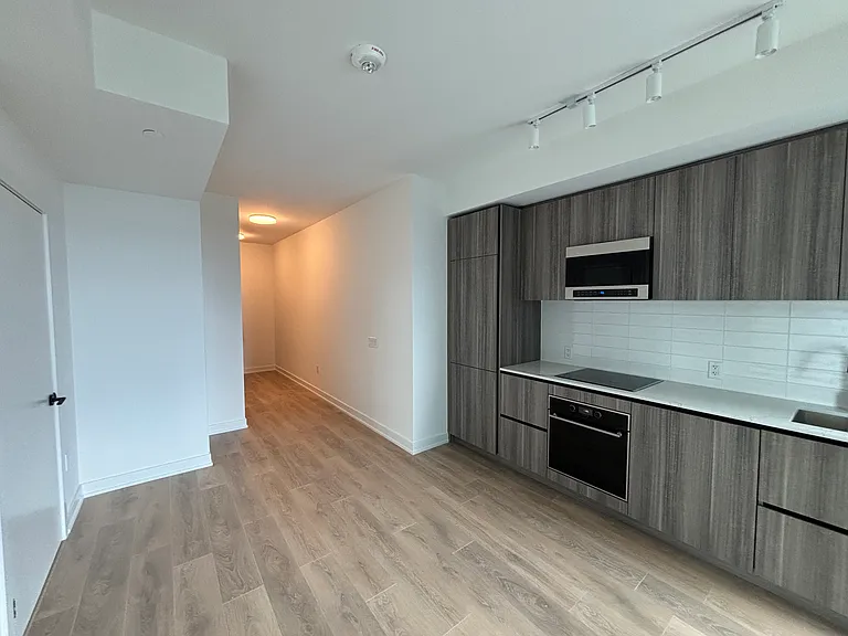 117 Broadway Ave — Photo 25