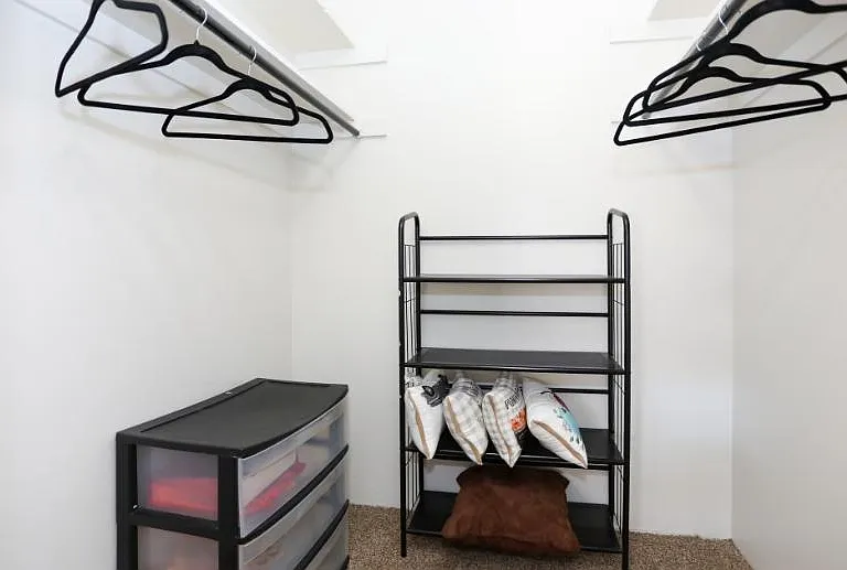 master bed closet