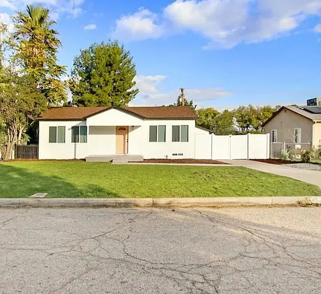 4555 Acacia Ave — Photo 1