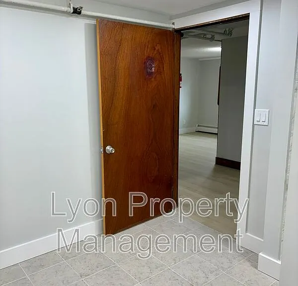 262 Illinois St #2 — Photo 14