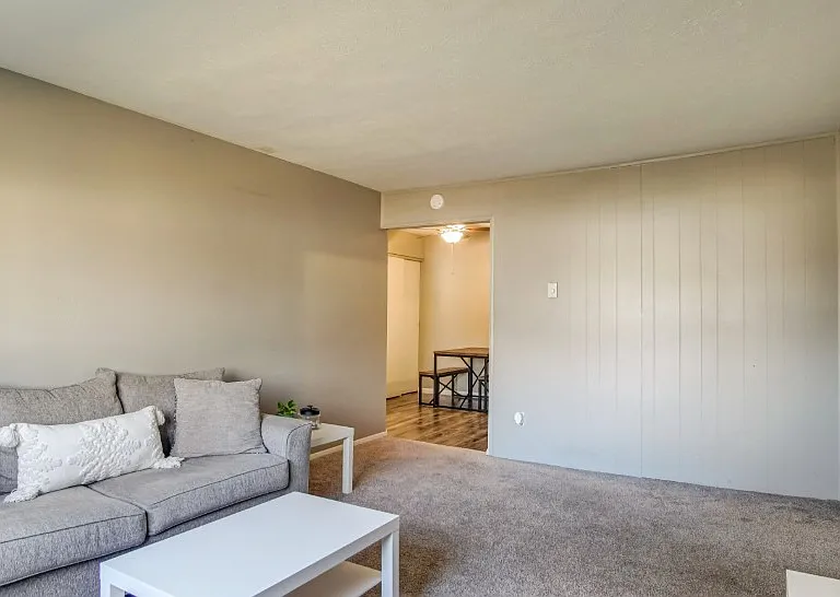 Riviera Apartments — Photo 8