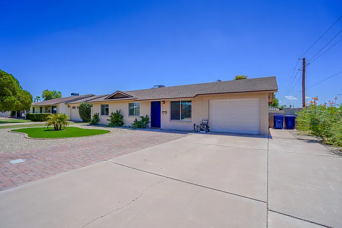 845 W Romo Jones St — Photo 3