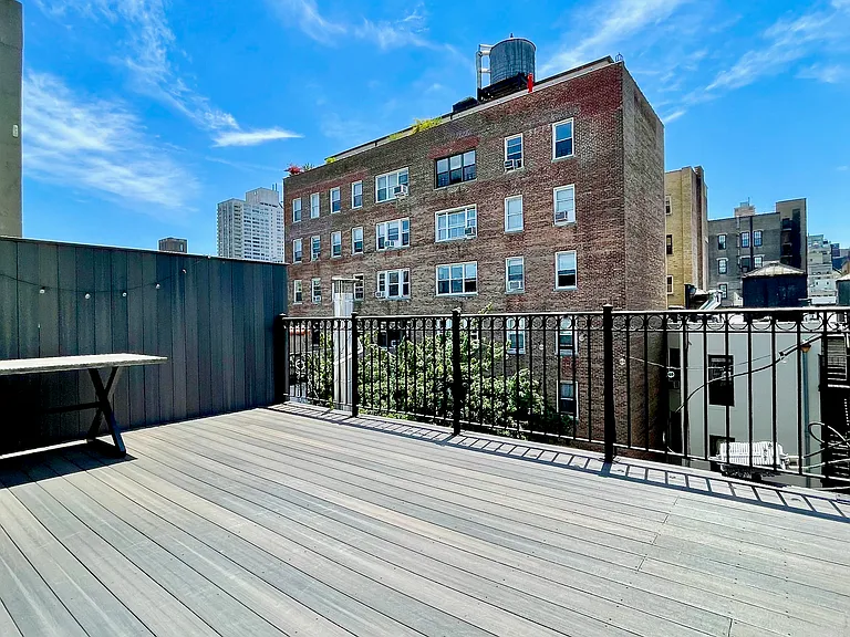 130 W 75th St #2E — Photo 10