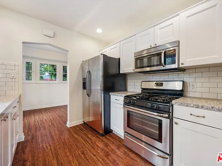 4328 Goodland Ave — Photo 34