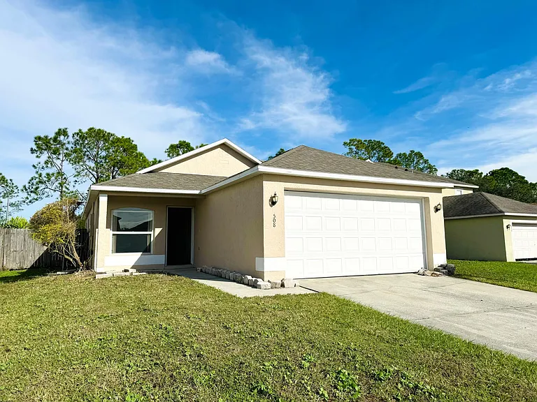 508 Pointe Allyson Way — Photo 2