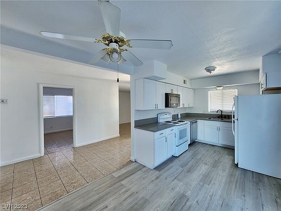 3rd image of 3912 El Conlon Ave