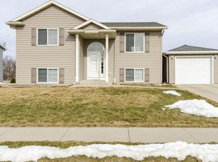 5933 Belfry Ln NW, Rochester, MN 55901