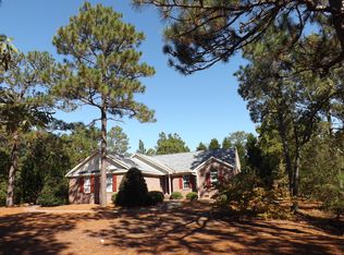 195 Surry Circle Dr N, Pinehurst, NC 28374
