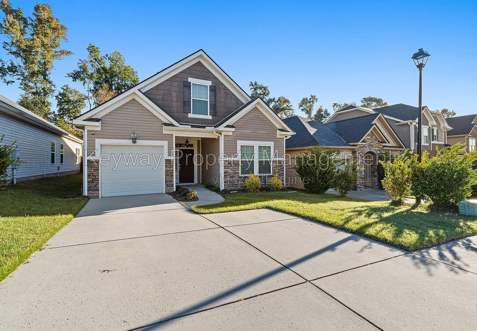 3 bed, 2.0 bath, 1570 sqft, $1,835 — Photo 1