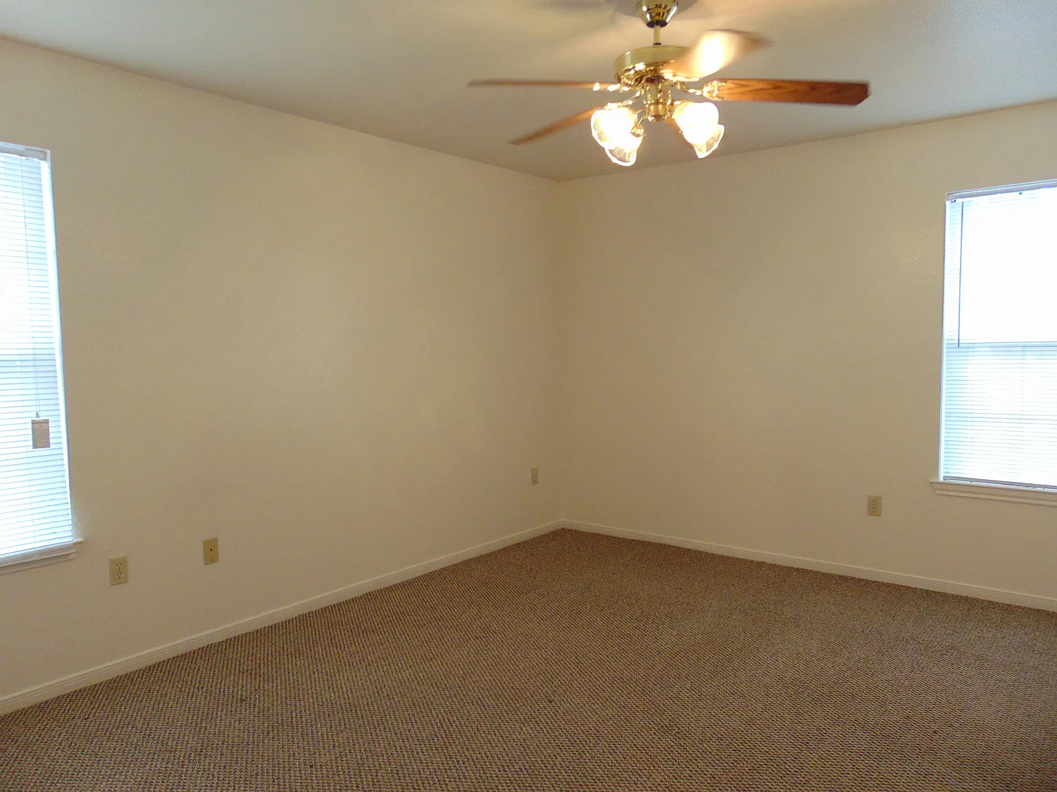 2 bed, 962 sqft, $995 — Photo 4