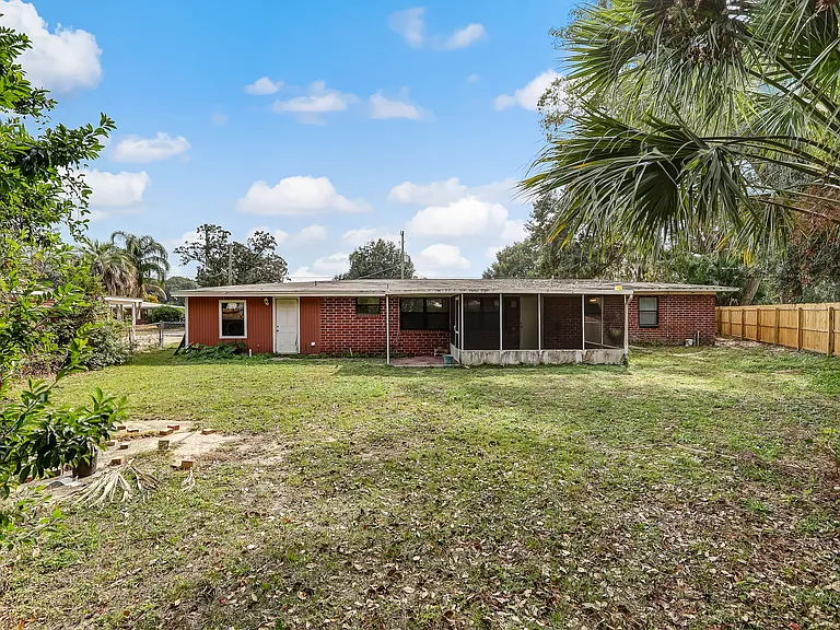 5761 Lake Lucina Dr S — Photo 40