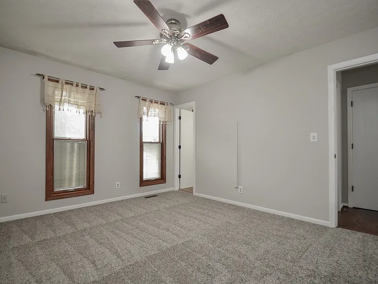 1567 Meadow Hill Ct — Photo 12