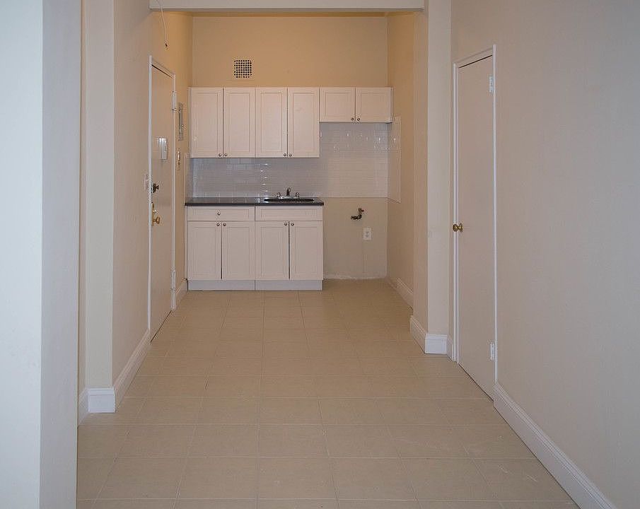 1st image of 808 W End Ave APT 502
