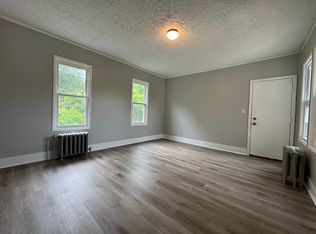 124 Plaza Ave APT 5, Waterbury, CT 06710