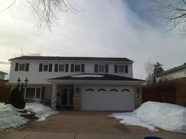 520 Rose Dr photo 1
