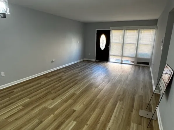 1749 Addison Rd S, District Heights, MD 20747