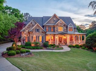 930 Shephards Ct, Roswell, GA
