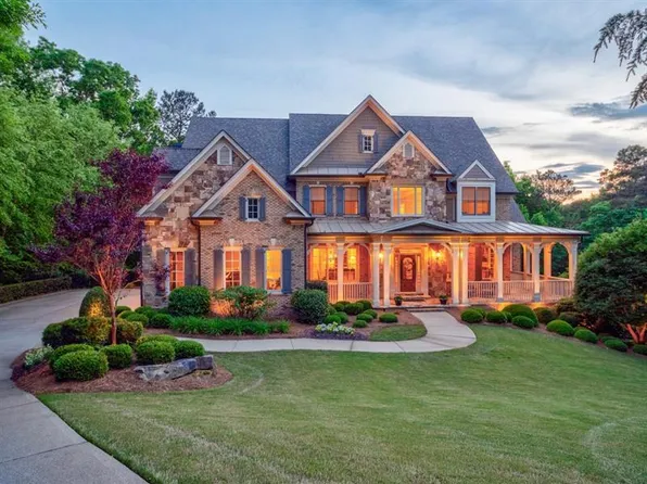 930 Shephards Ct, Roswell, GA 30075