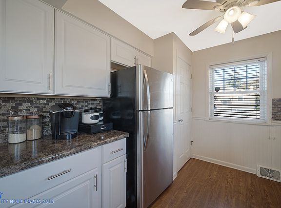 3rd image of 225 Chestnut Ave