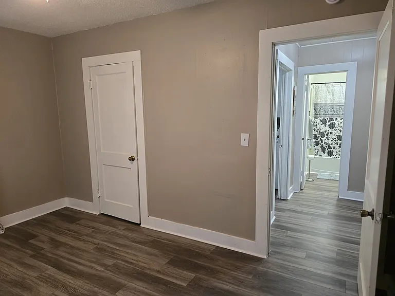 813 S Rogers St — Photo 24