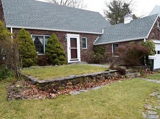 37 Jordt St, Manchester, CT 06042