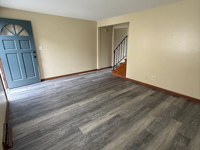 1759 Lonsdale Rd #C — Photo 4